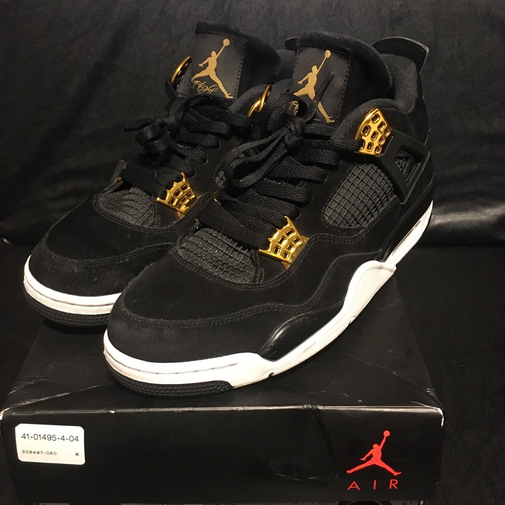 🚨🚨 SOLD 🚨🚨Nike Air Jordan 4 Retro “Royalty”